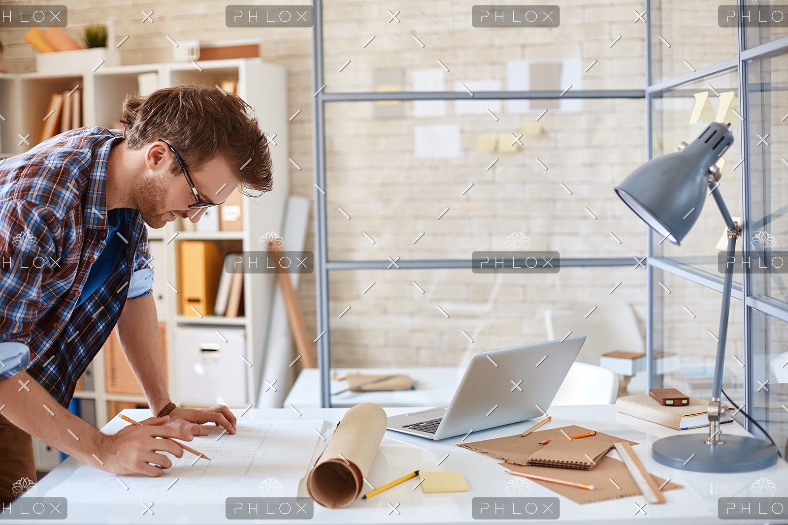 busy-architect-PYVKWM4